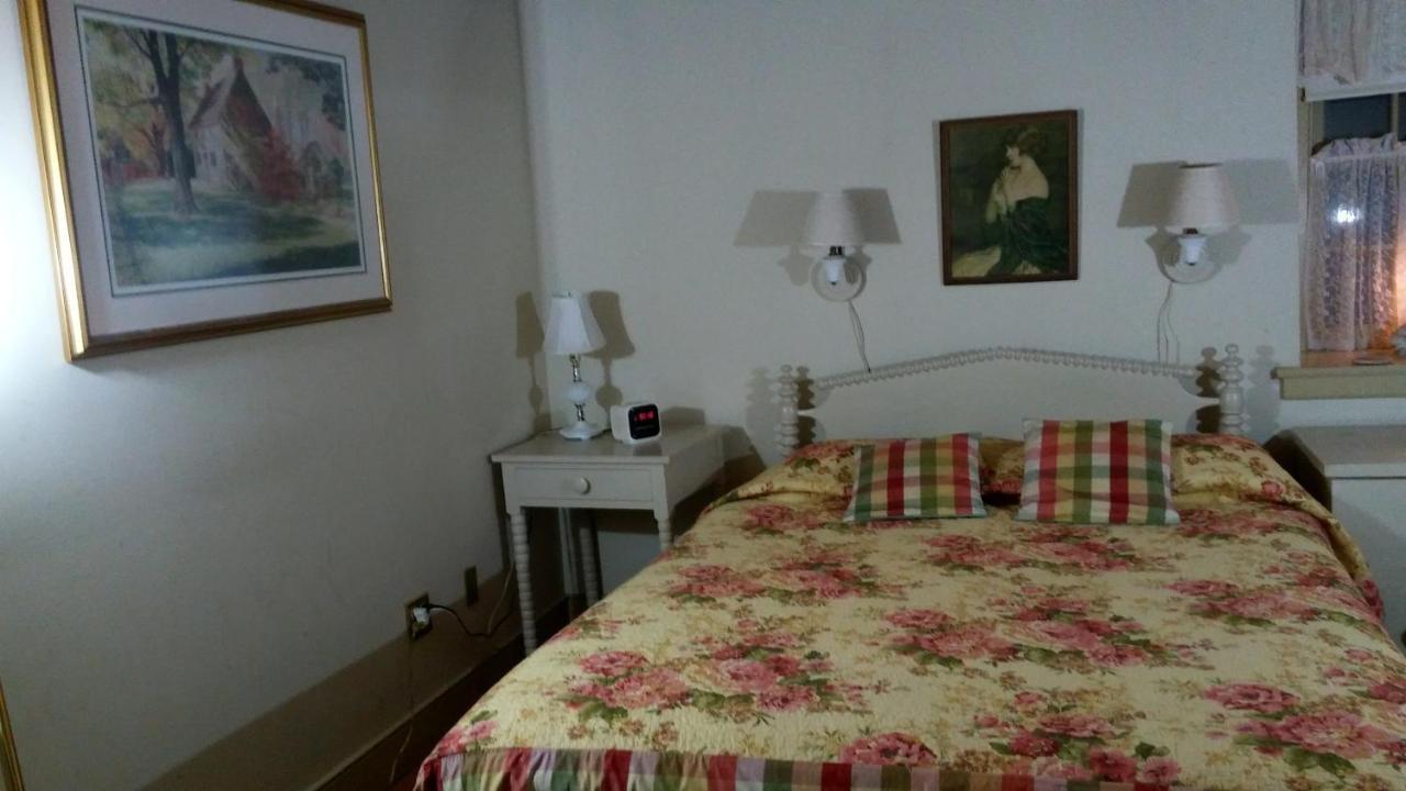 1732 Folke Stone Bed And Breakfast 韦斯特切斯特 外观 照片